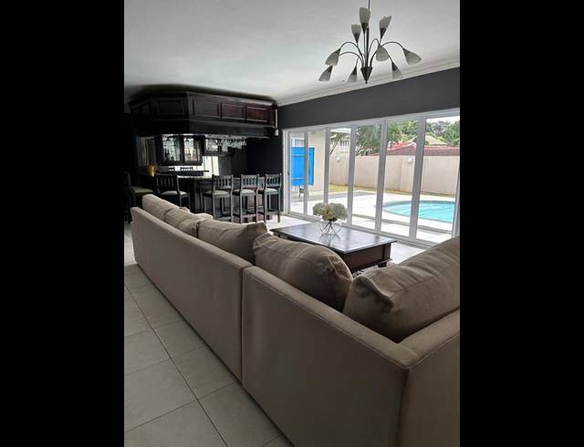 6 BEDROOM HOUSE FOR SALE IN ESCOMBE